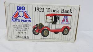 lot 41 image: ERTL 1923 Truck Bank