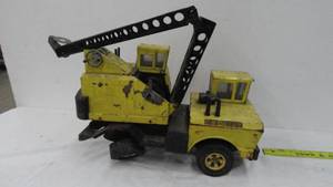 lot 51 image: Vintage Metal Tonka Crane Truck