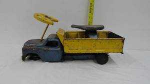lot 56 image: Structo Rideer Dump