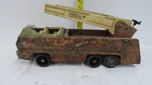 lot 59 image: Vintage Metal Tonka Fire Truck
