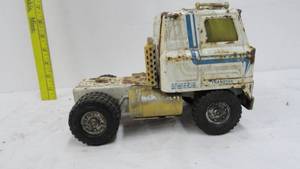 lot 64 image: Vintage ERTL Truck Transtar