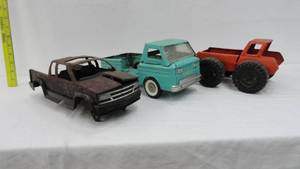 lot 72 image: Vintage Metal Trucks