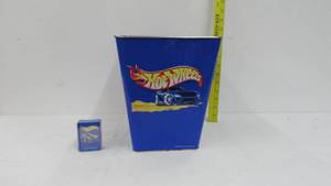 lot 81 image: Hot Wheels Metal Trash Can & Deck of Cards