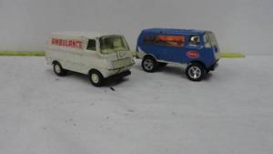 lot 102 image: Vintage Metal Tonka Vans