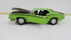 lot 105 image: ERTL 1970 Cuda 118 Scale