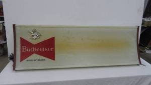 lot 124 image: Budweiser Light Sign