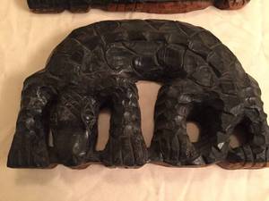 lot 39 image: Two Lizard Carvings