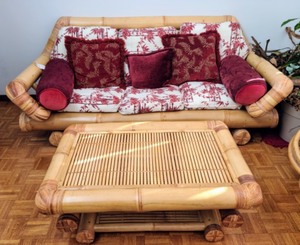 lot 1 image: Beautiful Rattan Set- Tiki Style