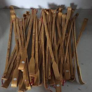 lot 238 image: Large Wicker Basket Full of Carved Back Scratchers