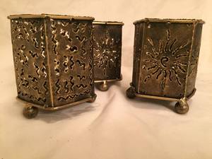 lot 267 image: 5 Triangle Shapes Incense Burners
