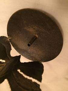 lot 271 image: 4 Wire Candle Holders w Music Theme