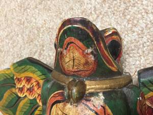 lot 356 image: Wooden HangingFlying Frog