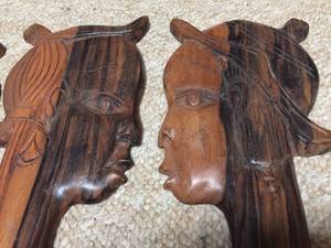 lot 368 image: 3 Wooden Carvings