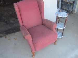 La-Z-Boy Recliner, Shelf