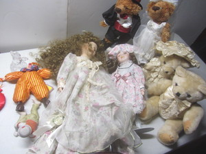 Dolls, Bears