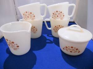 Pyrex Corelle Brown Flowers Summer Impressions 4 cups and creamer and lidded sugar
