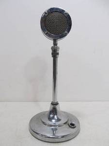 lot 20 image: Vintage Chrome ASTATIC Model D-104 Microphone