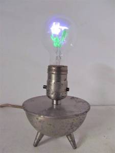 lot 33 image: Very Cool Vintage Deco Tripod Lamp wFloral Bulb