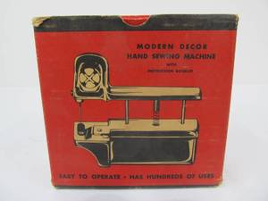 lot 87 image: Vintage Modern Decor Toy Hand Sewing Machine wBox
