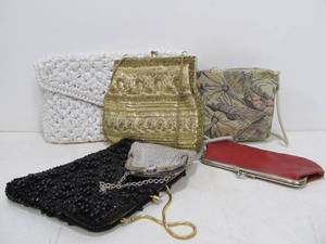 lot 104 image: Group of Vintage Purses