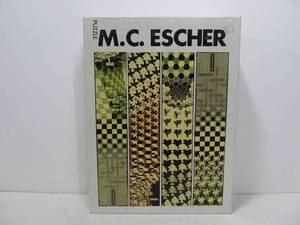 lot 120 image: M.C. ESCHER Metamorphose 3000 Piece Puzzle