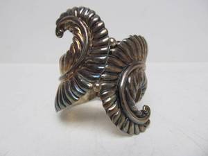 lot 161 image: Large Vintage Southwestern Sterling Silver Bracelet