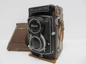 lot 165 image: Vintage RICOH Diacord Film Camera