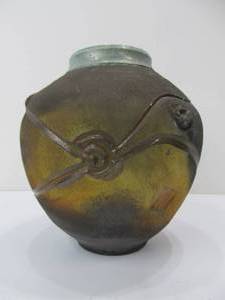 lot 269 image: Nice Vintage Signed Studio Art Pottery Vase