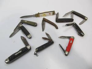 lot 285 image: Group of Vintage Pocket Knives