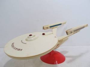 lot 193 image: Vintage South Bend Star Trek U.S.S. ENTERPRISE Toy