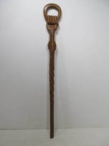 lot 299 image: Vintage Carved Wood Walking Stick wHand