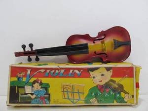lot 311 image: Vintage Isahi Toy Violin wOriginal Box