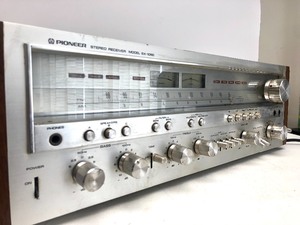 lot 1 image: Vintage PIONEER Model SX-1050 Stereo Receiver