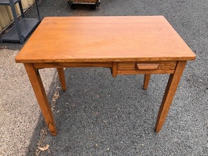 lot 277 image: Vintage Small Quartersawn Oak Desk
