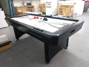 Brunswick V-Force Air Hockey Table No Reserve