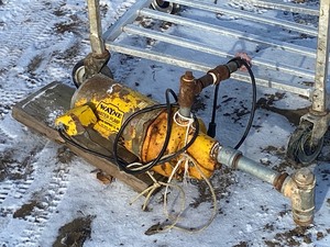 Wayne Water Pump & Aluminum Tray Rack