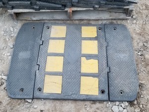 Pallet Lot Of Commercial Inter-Locking Rubber Speed Bump Pieces