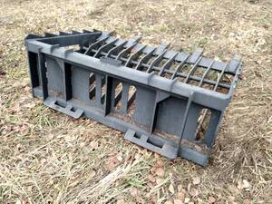 lot 15 image: 60 Rock Bucket, Skid Loader Mount...