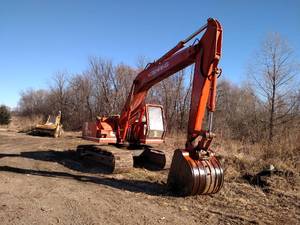 lot 2 image: Koehring 6620 LC-5 Excavator, Isuzu...