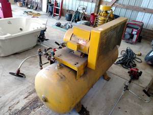 lot 21 image: Air Compressor, 5 hp, 230 Volt, Sin...