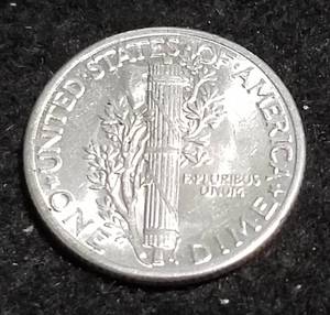1938 MERCURY SILVER DIME IN HIGHER GRADE