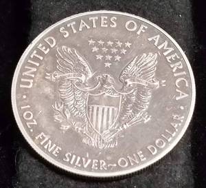 2017 AMERICAN SILVER EAGLE 1 TROY OZ. .999 FINE SILVER ANTIQUED DESIGN