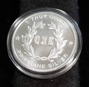 CHRISTMAS 2020 CANDY CANE 1 TROY OZ. .999 FINE SILVER IN AIRTITE