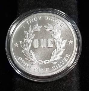 CHRISTMAS 2020 FARM SCENE 1 TROY OZ. .999 FINE SILVER IN AIRTITE
