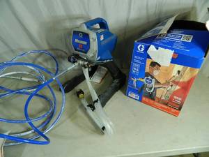 lot 5 image: Graco Magnum X5 Airless Paint Sprayer