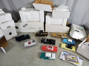lot 76 image: Assorted Collector Diecast Cars and Trucks