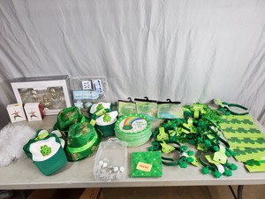 lot 92 image: New St. Patricks Day Accessories and Christmas Decor
