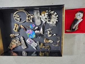 lot 99 image: Cat Themed Pins, Earrings, Watch, Etc
