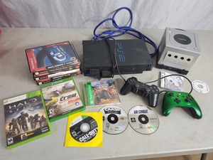 lot 111 image: Gamecube, PS2, Video games