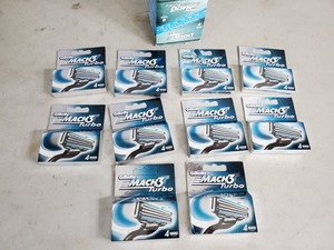 lot 118 image: 40 New Gillette Mach 3 Turbo Razor Cartridges